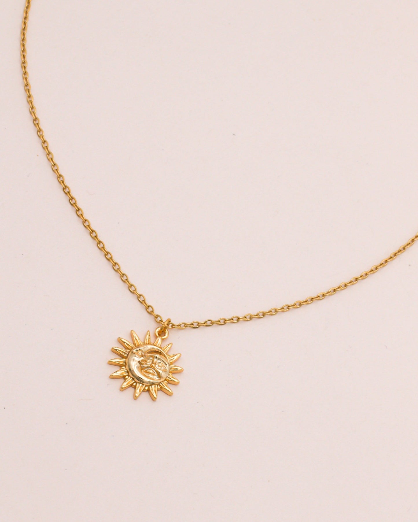 »Sun and her Friend« Necklace